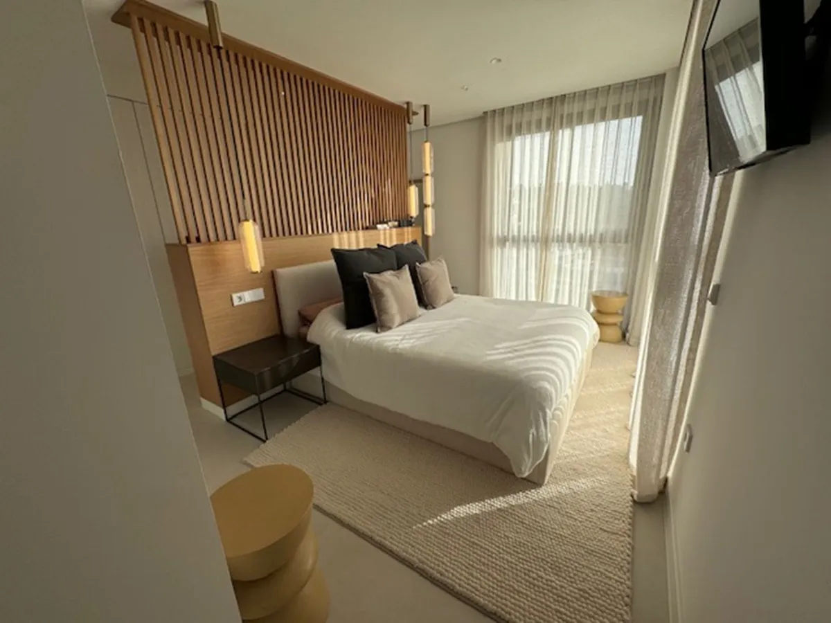 a6ccf753-45cd-4ae7-8ffc-347ae4d1a7c5