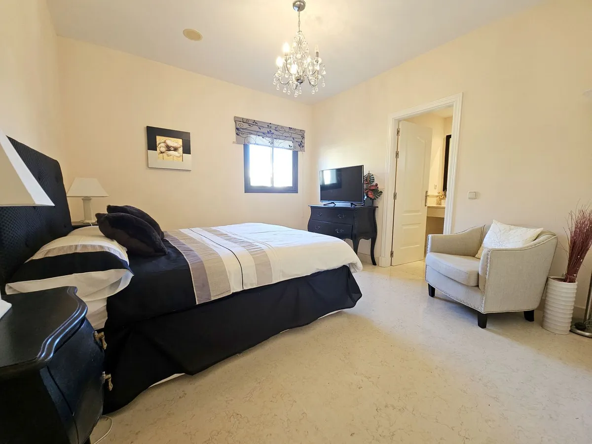 0b33420a-3d12-4dd0-8421-d15a9c582b50