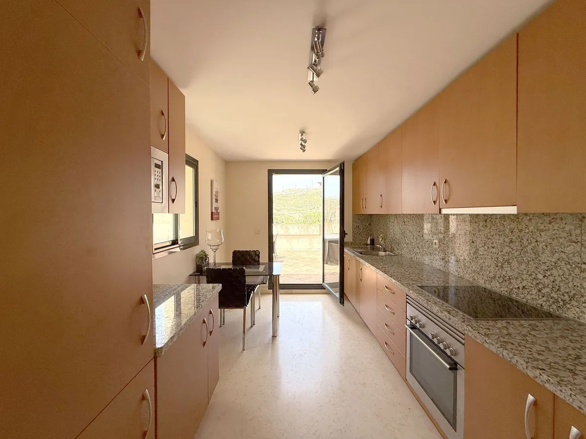 800b50dd-7b14-4d17-98fb-0db3d8a05a1f