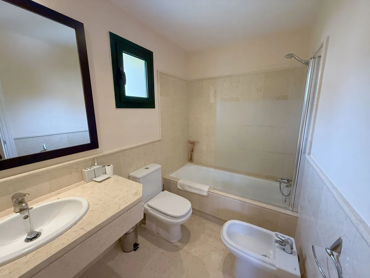 8476ddf4-750c-4c2c-8c04-c03b2648fd4b