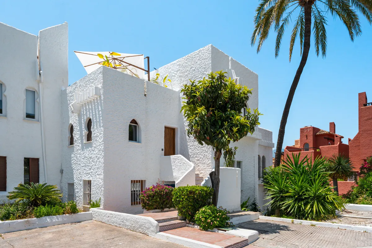 7c7bbdf1-a326-48c1-b7b7-e66efaa34977