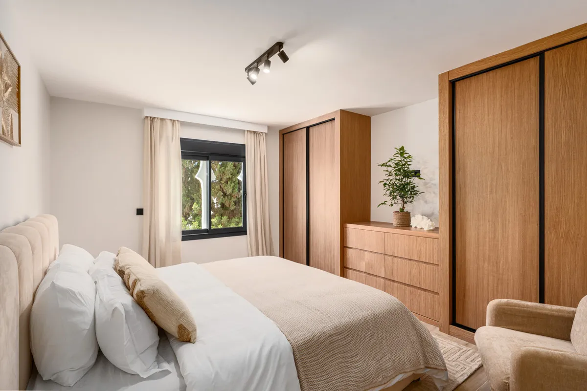 d6b976d5-168e-4ee4-9d17-9b414a8e4c9b