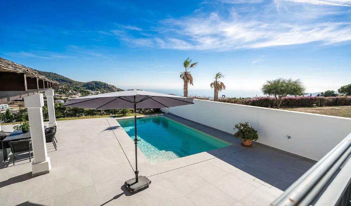 e606bd00-8a30-4bee-8d31-f81855efb8b1