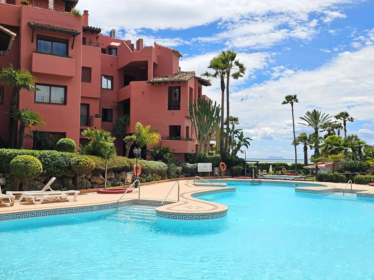 35ebf81d-645c-45a4-946a-48d2812749bf