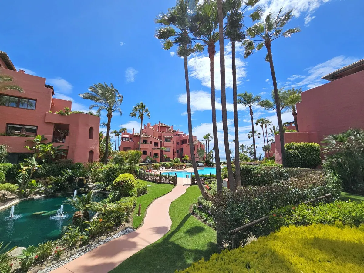 c8f3d9b9-dc80-4754-b107-3fdd0ca281c5