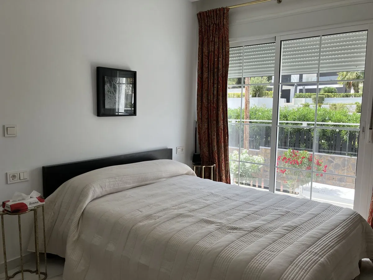 a63e305f-2b3f-4d0c-9e12-14ddd298f04a