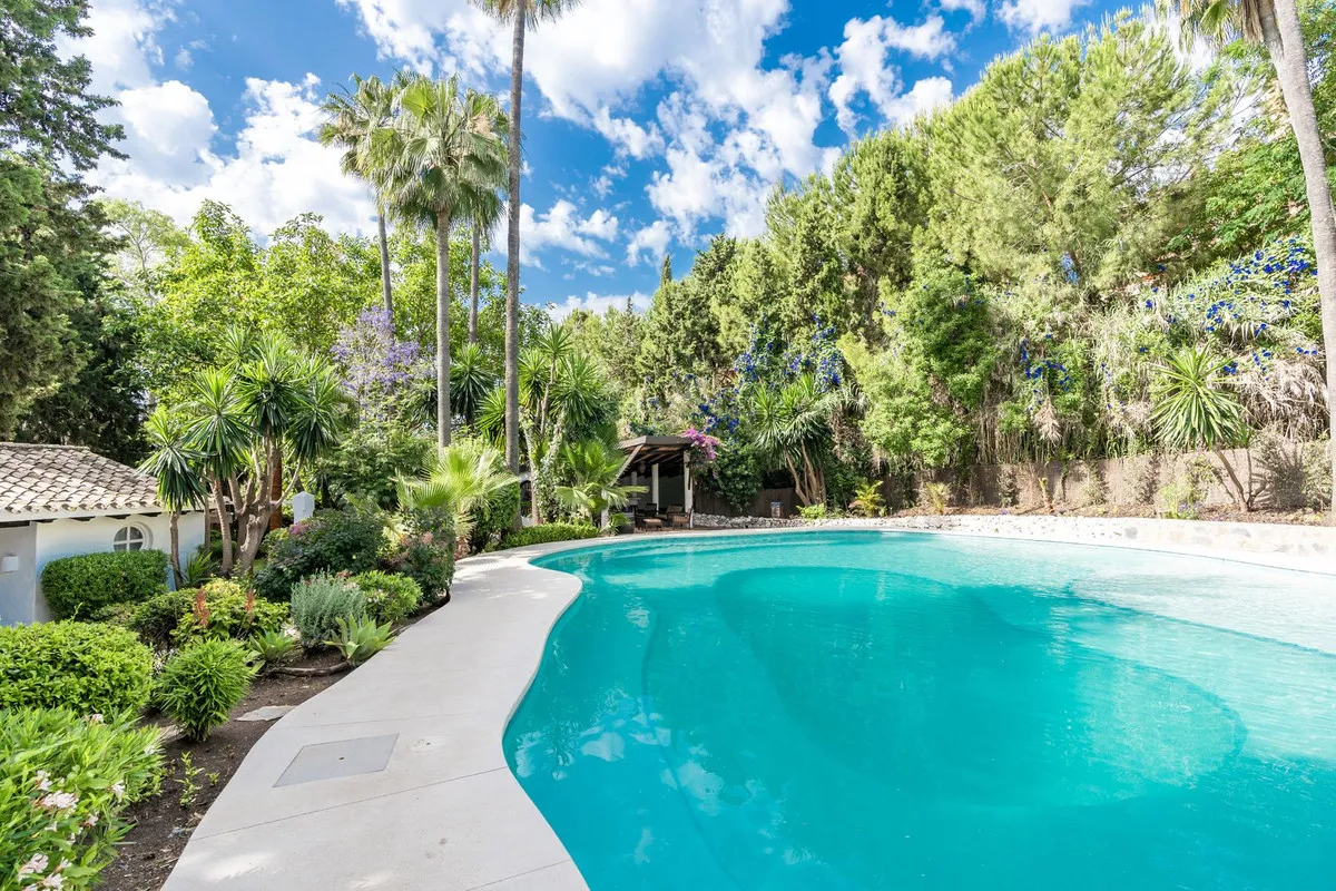 b787b105-16df-427f-ba15-f8a5b8faee39