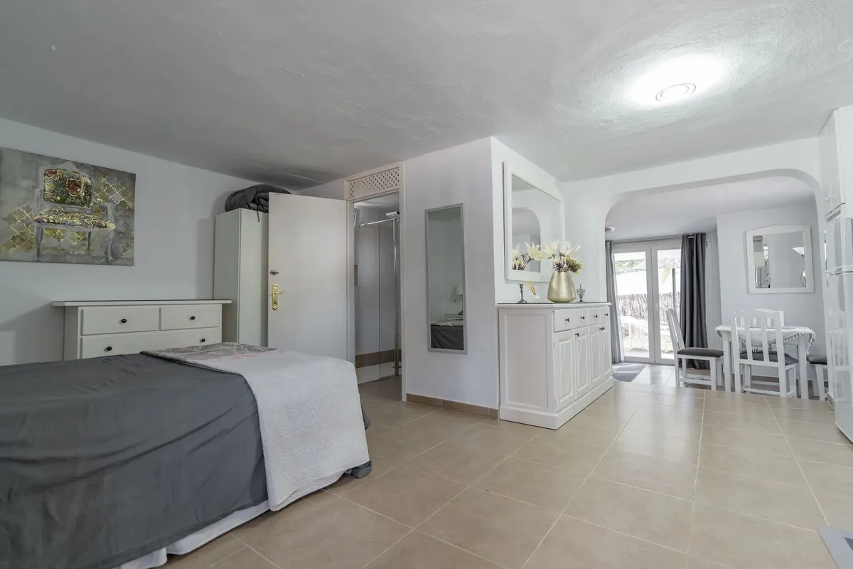 d574623f-03e4-415d-b291-a8a166b7db3f