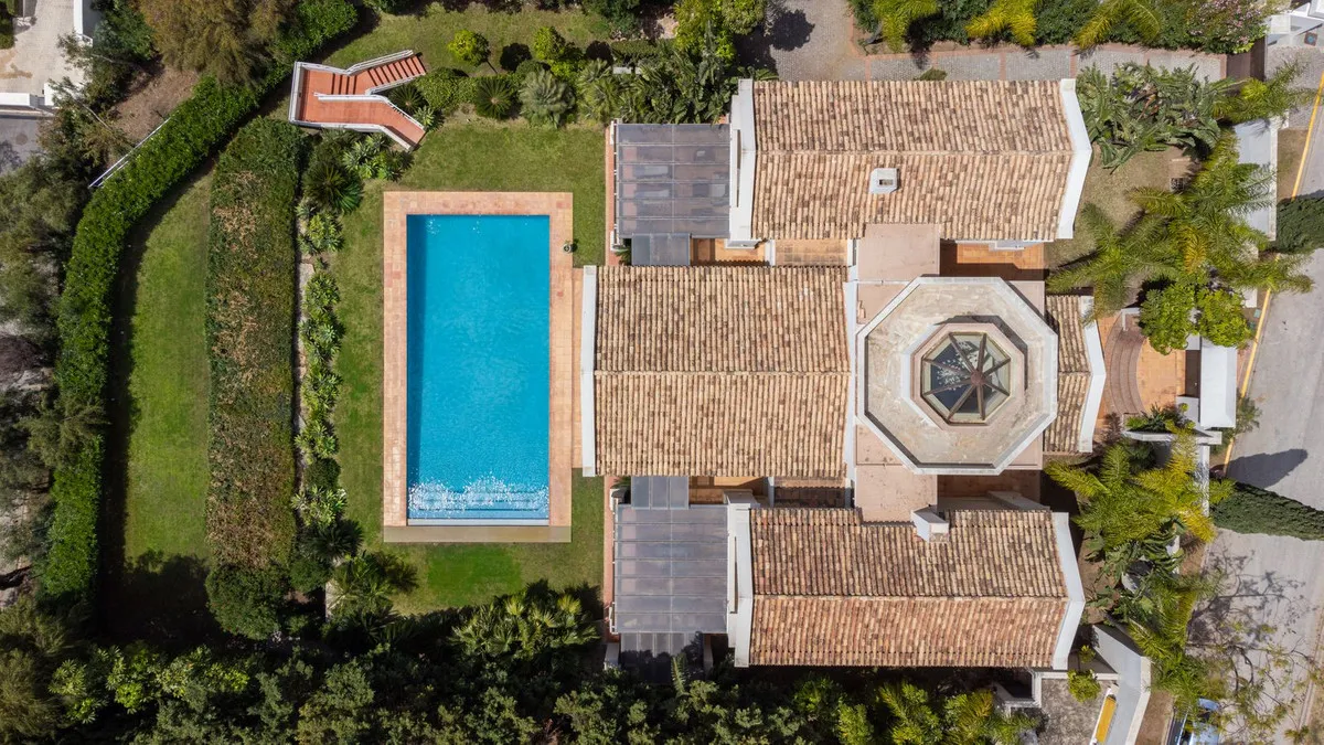 44b7ae79-bada-41f7-b798-8b41886ee716