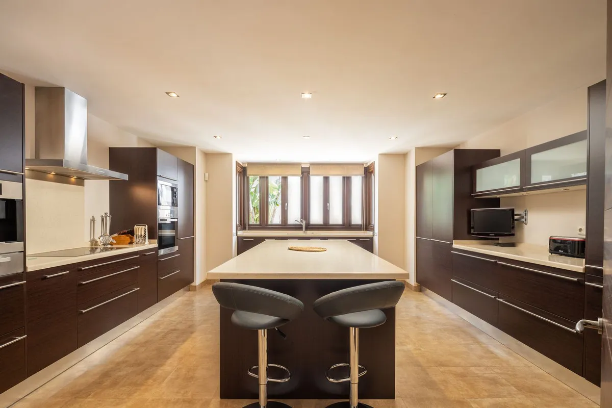 c77a5824-4280-444e-a79b-a9a633ed4300