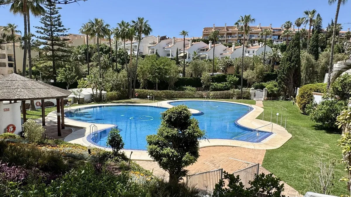 3736424f-6cc1-4f46-ab76-08f74c1aa99f