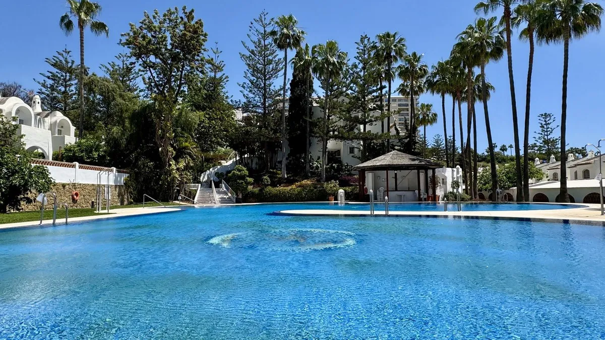 6d9b4b2e-7fa5-4bbf-a645-887dbe8dfbbd