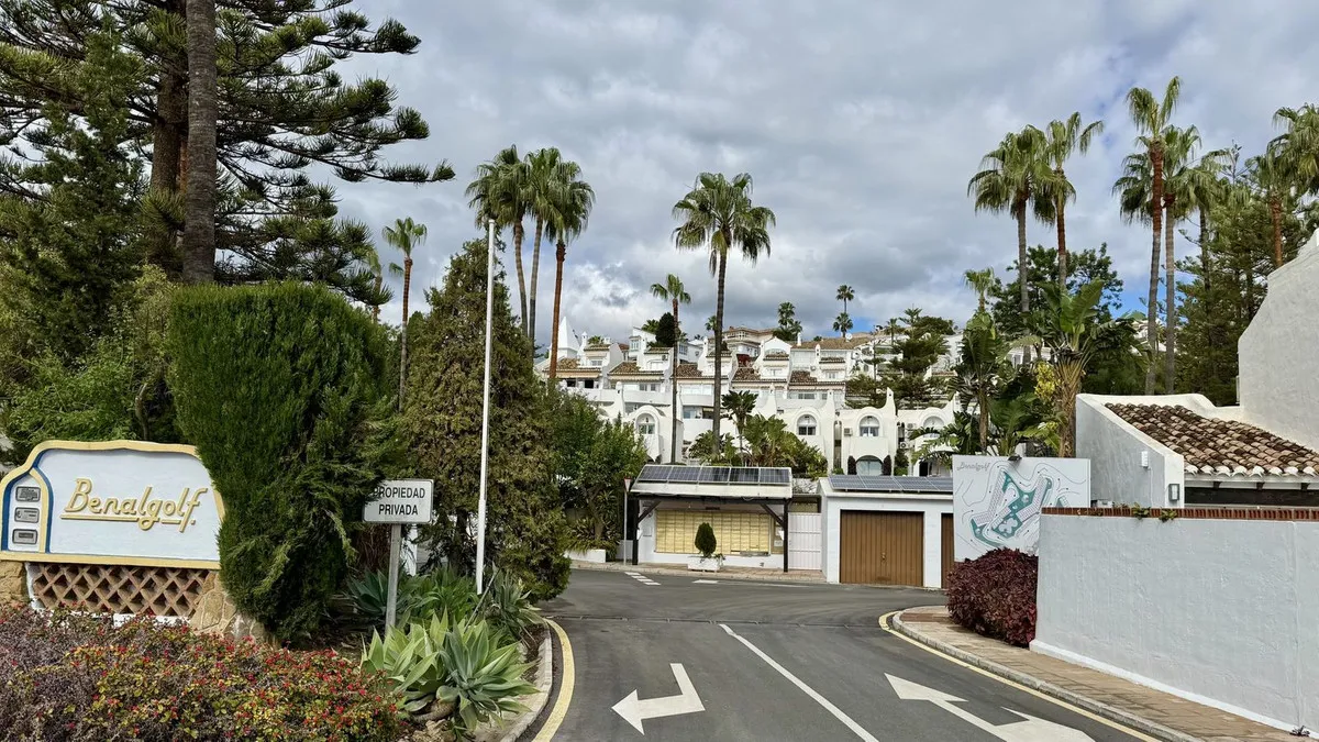 bd869521-41f2-4686-94ad-f8e574660ebc