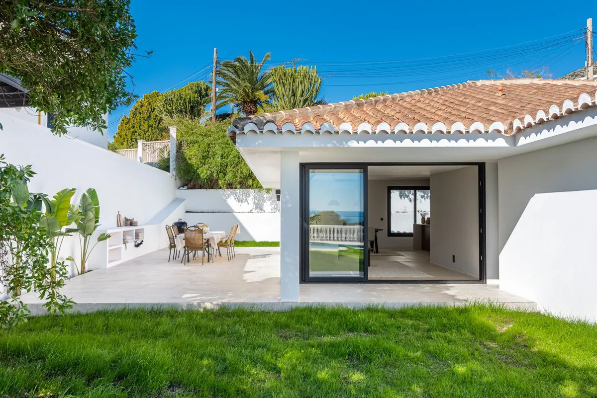 6b1ca7b2-d930-4bc5-abc7-339afe9c81fe