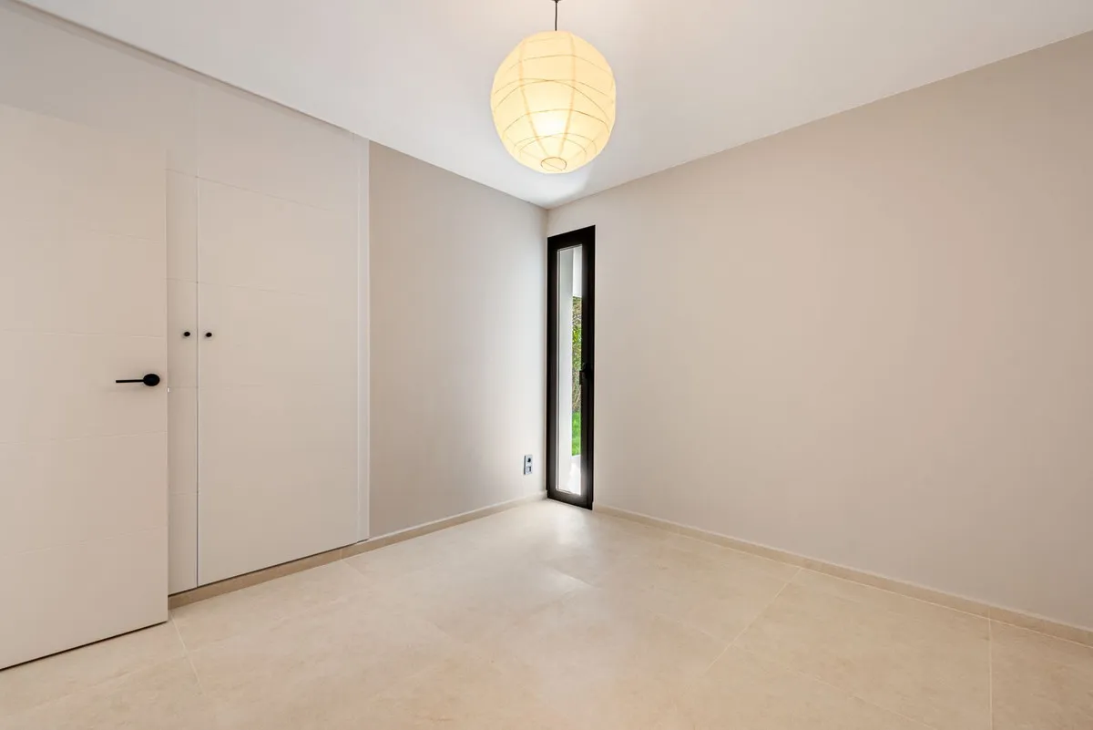 74a8e105-d907-4975-b08a-8802a46e1c6d