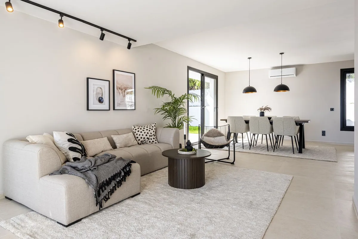 e3528695-a1fb-4131-b6db-5bc7c10ae4a5