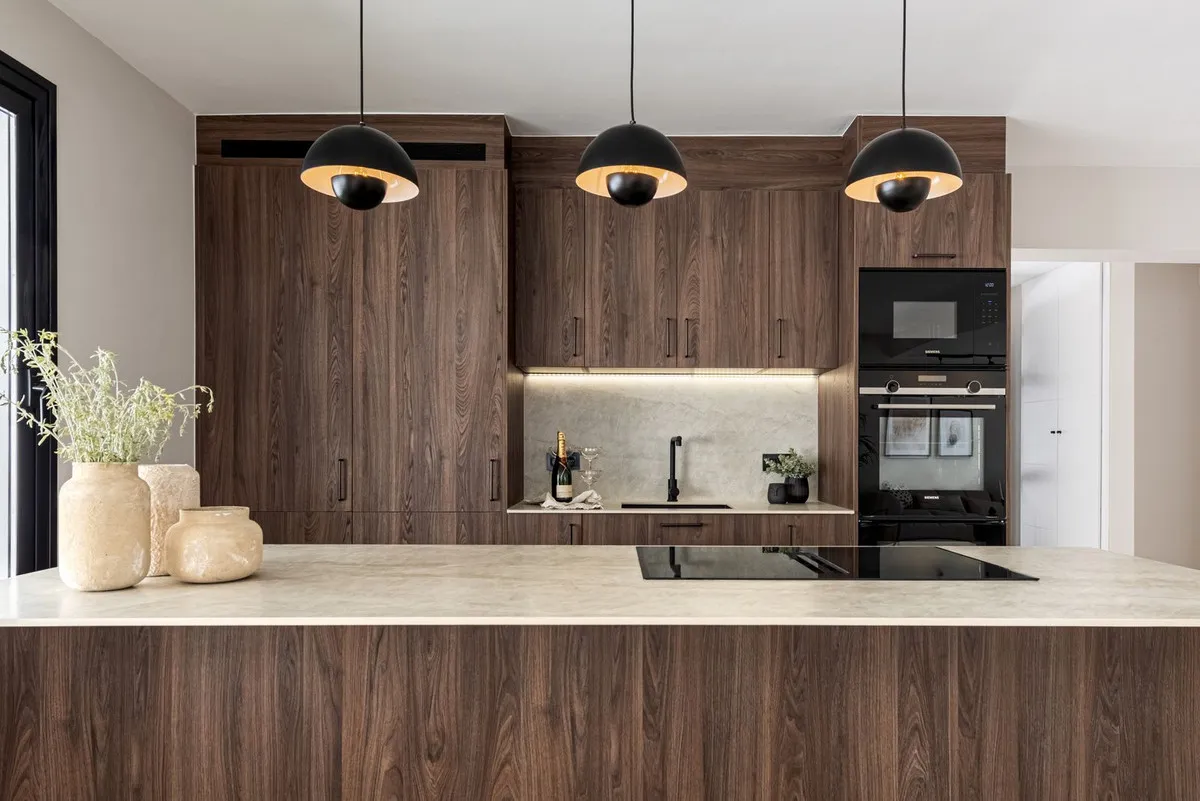 e8b6ff4f-bf1a-41bb-84ac-ab71d85d0702