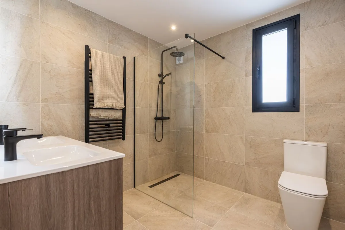 f9d5c7df-2778-446a-a20f-59003db1bafc