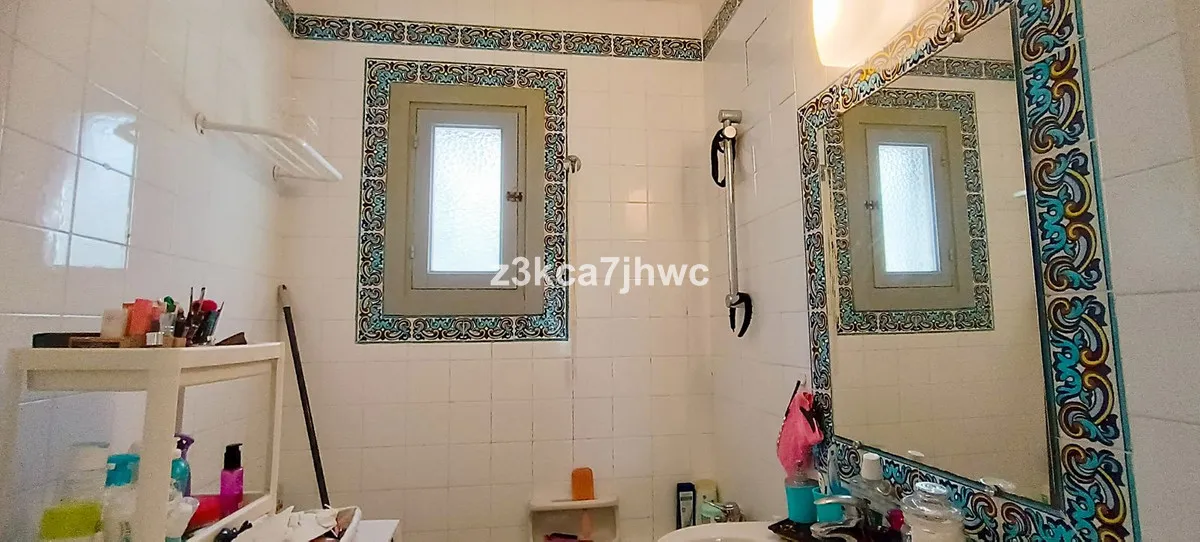 b22b2514-c54a-4838-8d96-a61507d043d0