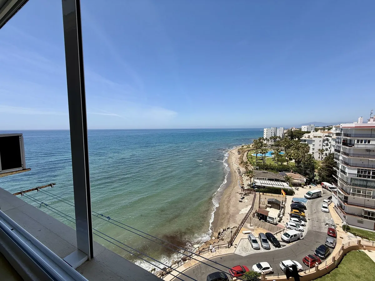 Beachfront Bliss: Spectacular Sea Views in Calahonda