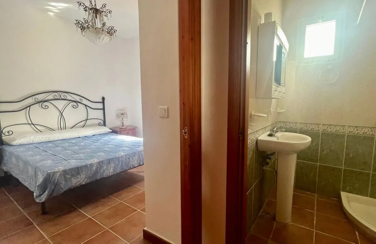 9a96a7b8-a477-4240-879d-4413d879a85f