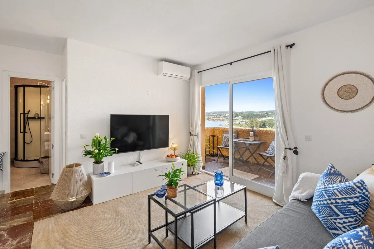 3235021a-719b-47e2-a0bb-90d0d7193344