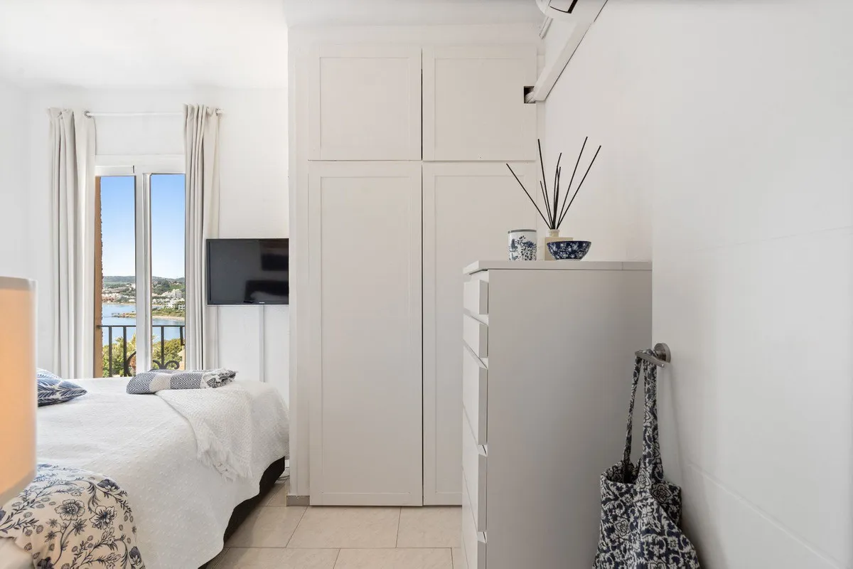 4ac38086-e1fd-4ee8-b420-7a83e26900e4