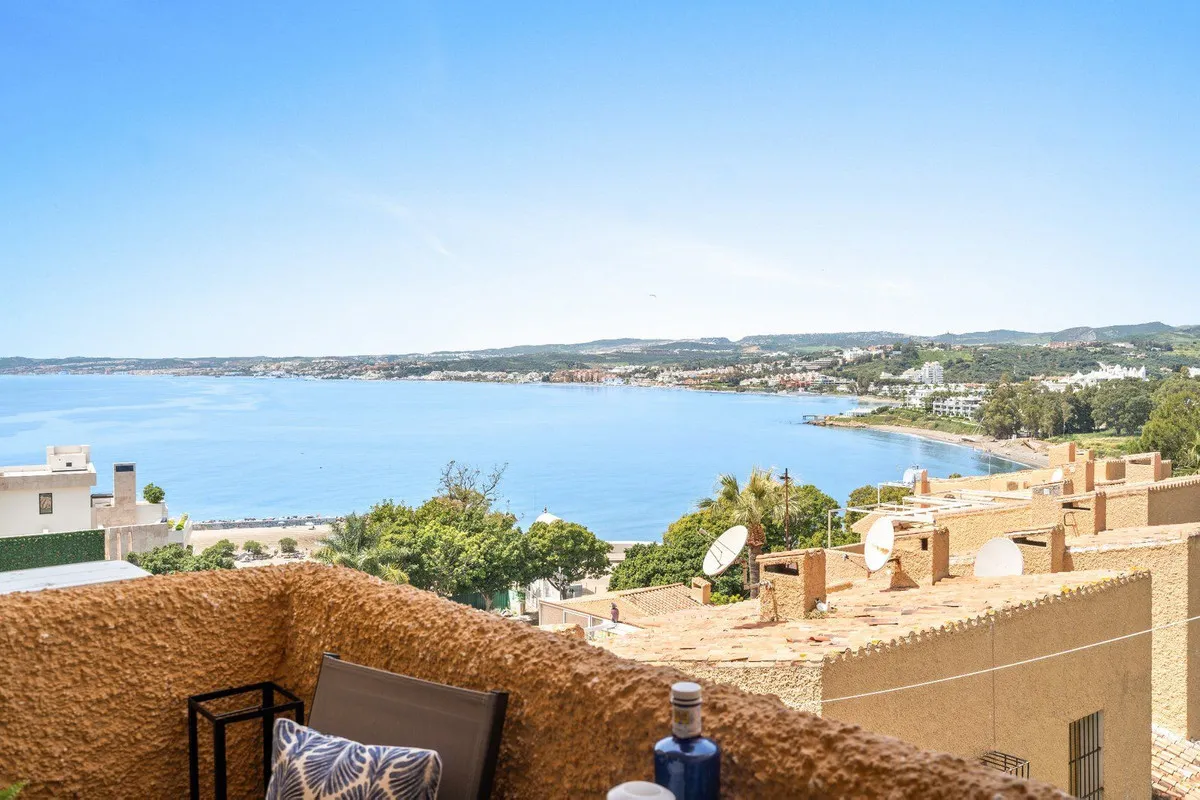 976267d1-a908-4c3a-9ced-a84883ce6b9f