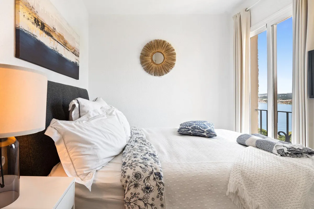 aa2771c8-76a9-4286-bc65-a259b2a5553f