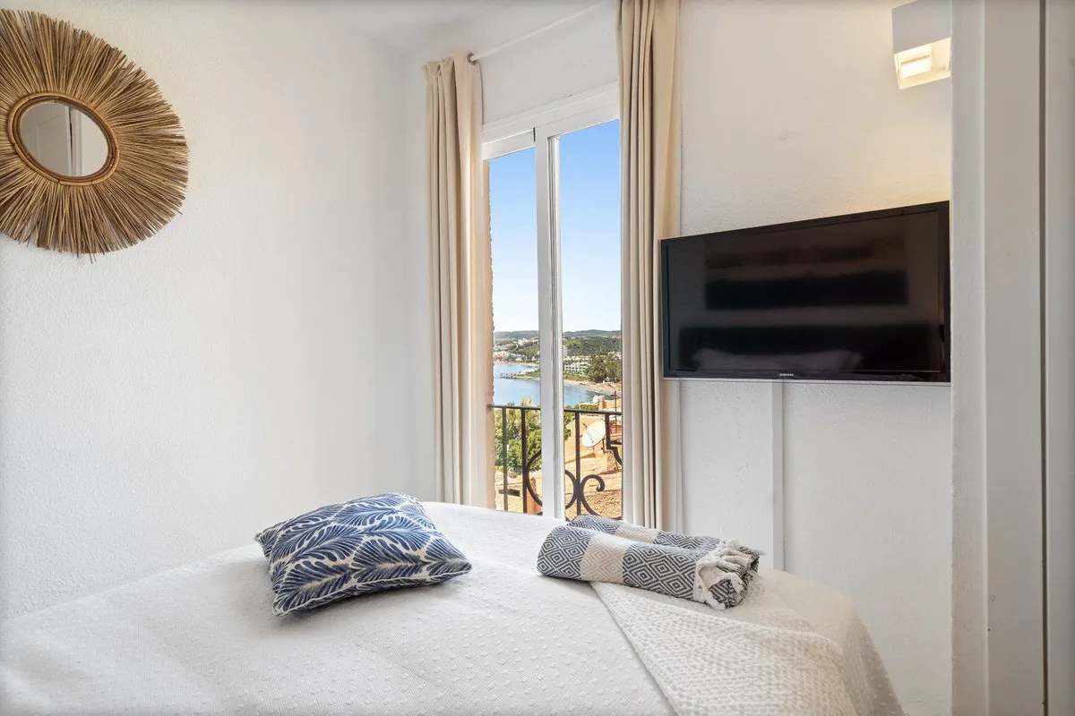 d1c476f1-9cf7-43d2-a3dd-e8d54631b2c5