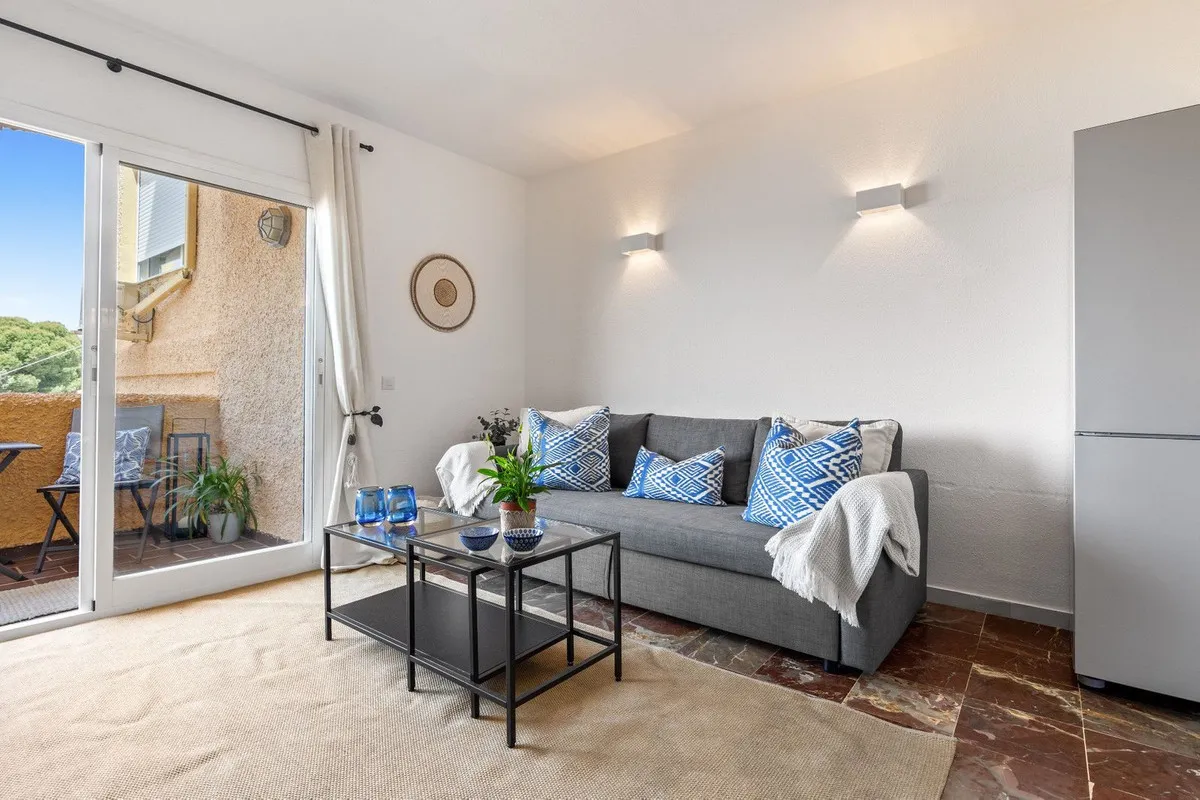 e452fc88-0bca-42c8-a0d2-289d2fe2a3cf