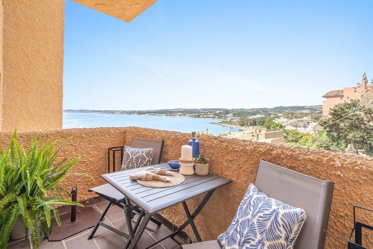 ff45a4a4-e2e5-4141-b947-88de3a162271