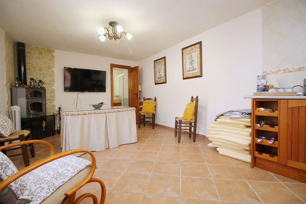 0135cc23-3af8-437f-9e2c-b15c8cce873a