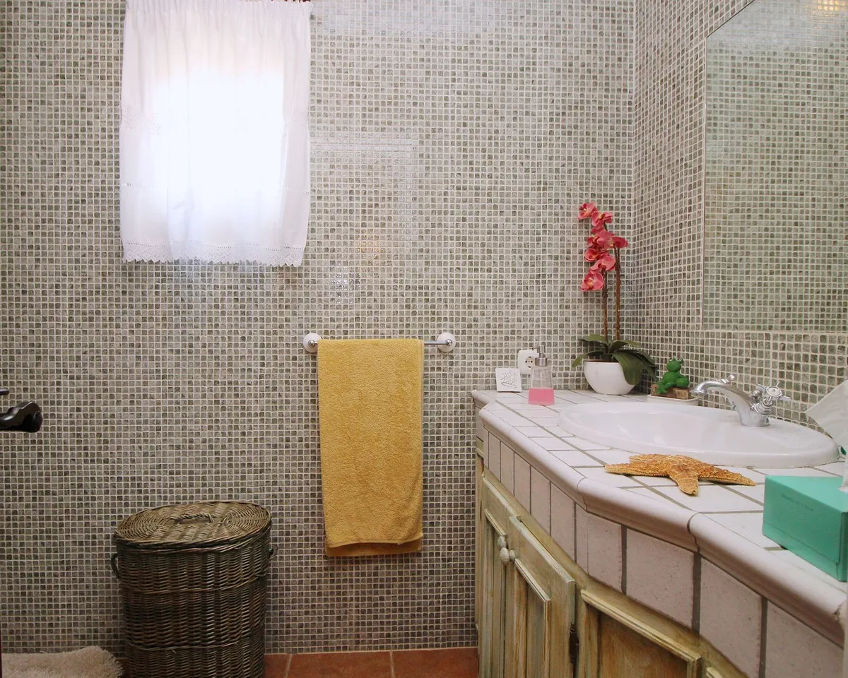 64fa563f-abba-4a5f-9f50-b58a0daa2642