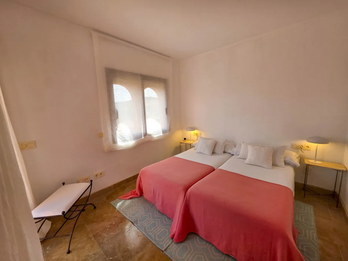 65c5ef77-531e-4490-ae7b-804c2b192e9a