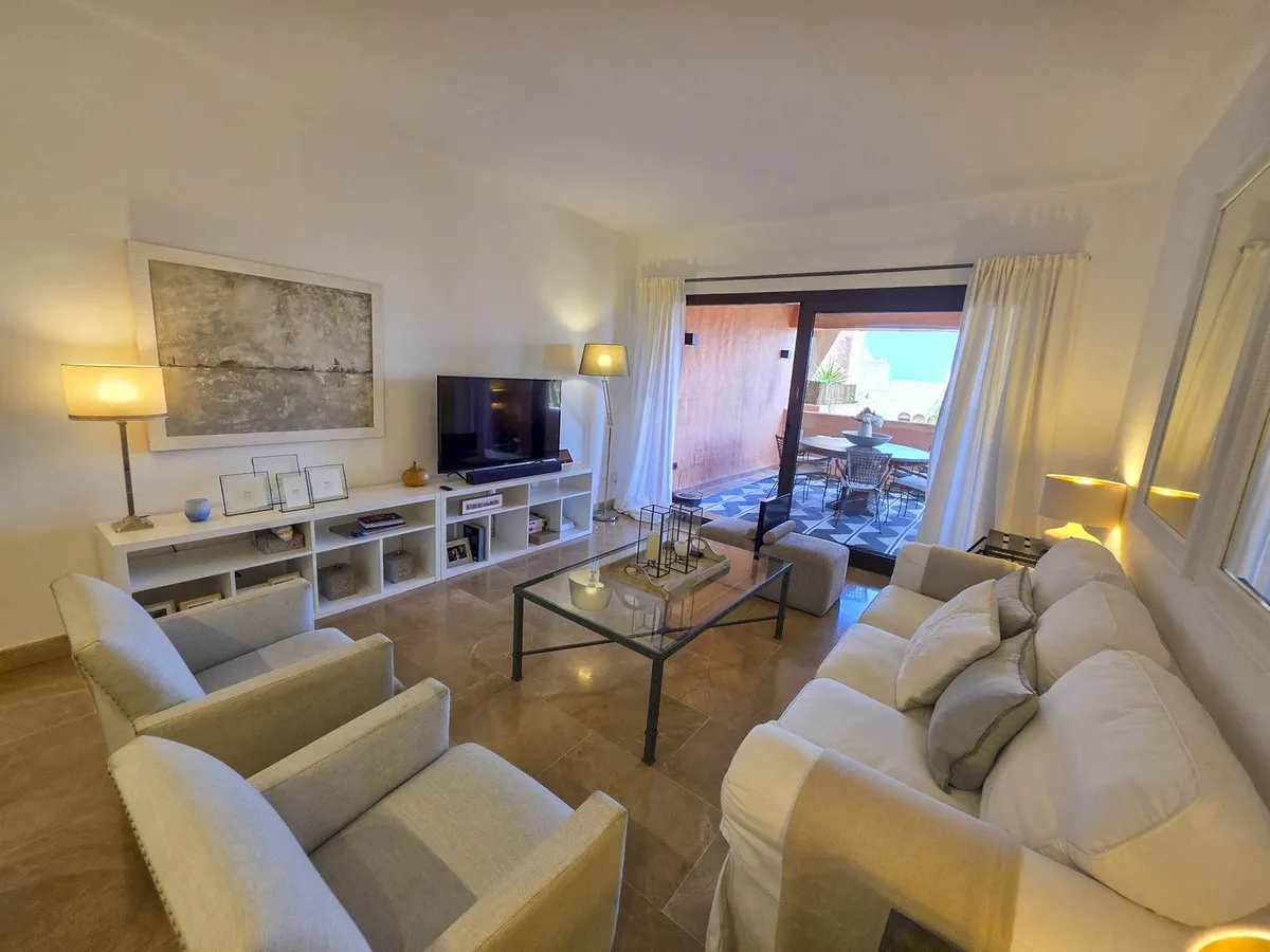 a65b8f6b-0228-4931-95c0-770e32fa0884