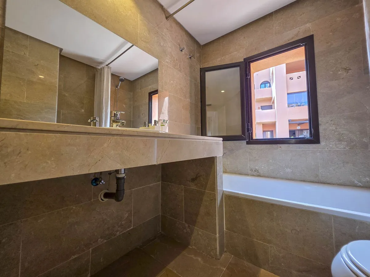 d23da072-3346-4e04-b977-fda5769e4501