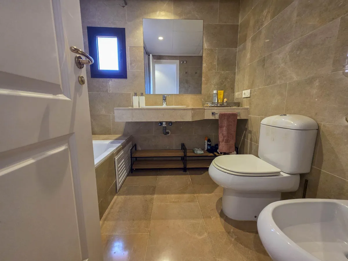 f6f3dbe4-d186-4a5e-ac54-b3fe86cf3bed