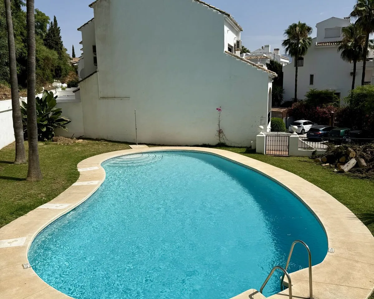 0193d642-4dbb-4468-8c51-b80fda2dbdc5