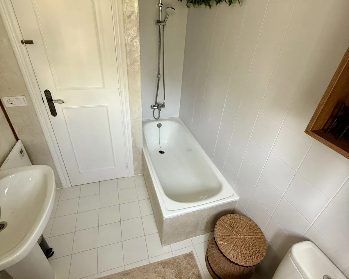 8d47744a-dabd-4343-879a-d19ba191a10a