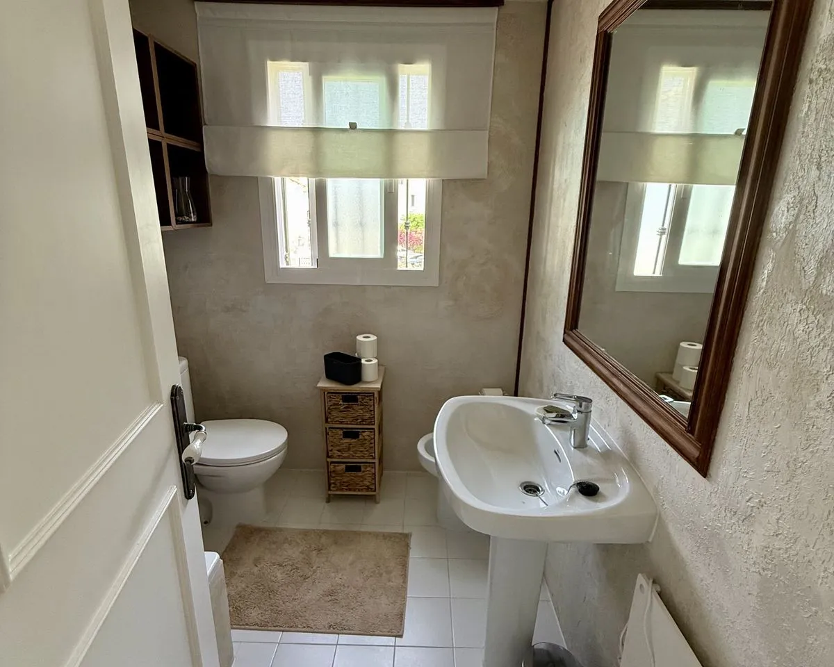 eb9480f4-307c-40f1-86a8-7cfd56aff816