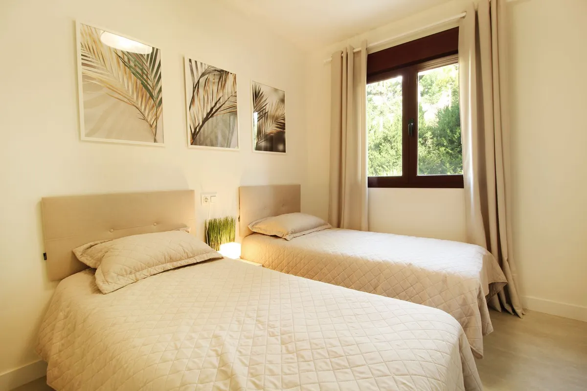 52506361-c527-48ce-97d6-284d8e631175