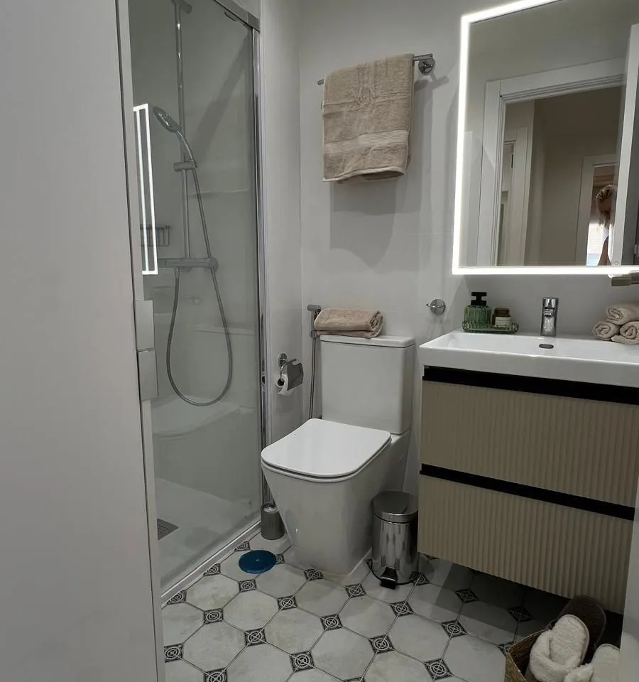 8cdd1249-d3c9-4f80-b2b6-6a3ad80ccc9d