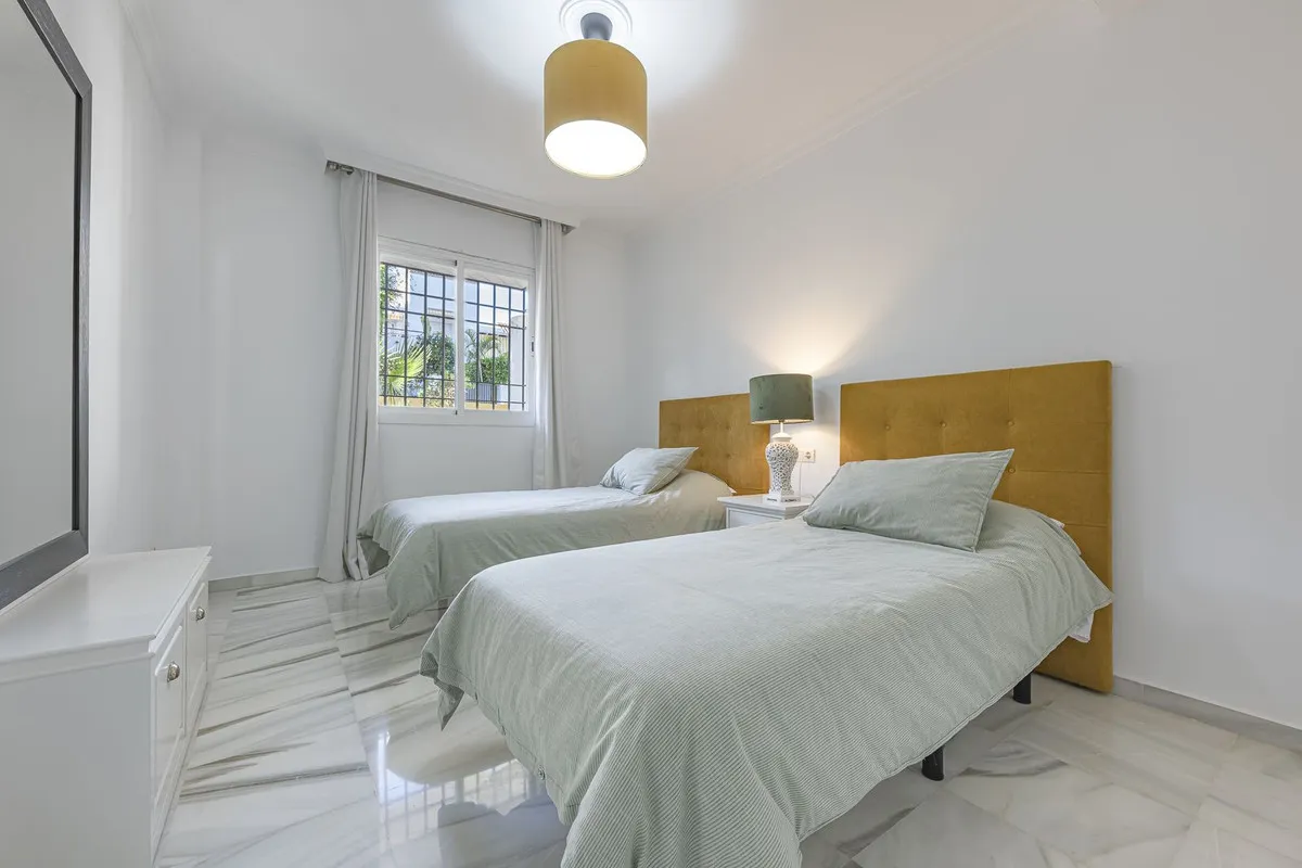 b0c465a0-e289-435f-842e-8202ae73965d