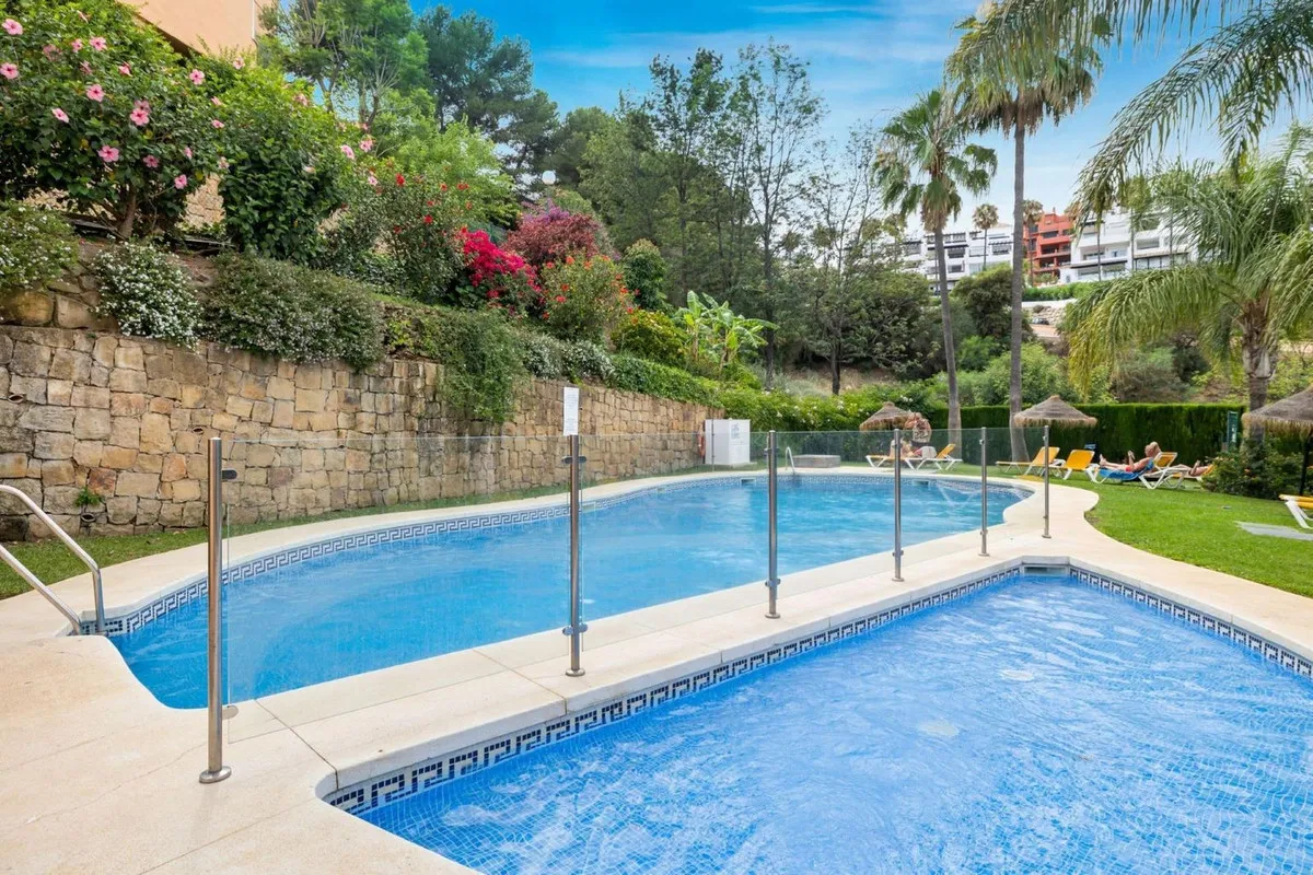 91fbdc77-3593-40e8-b4ea-29f28db87d3d