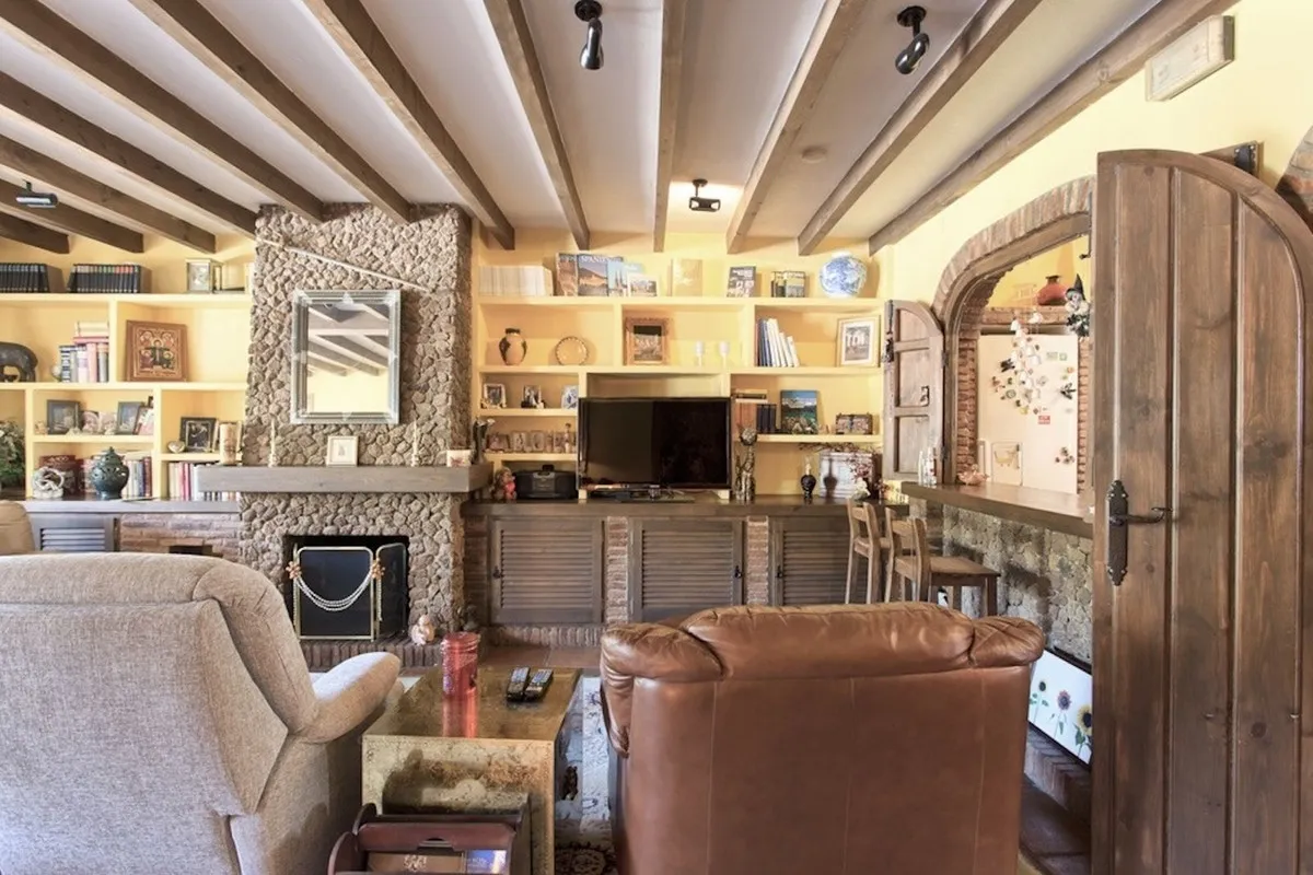 a8b3a369-20f1-49bd-86e3-e2aa351f95f3