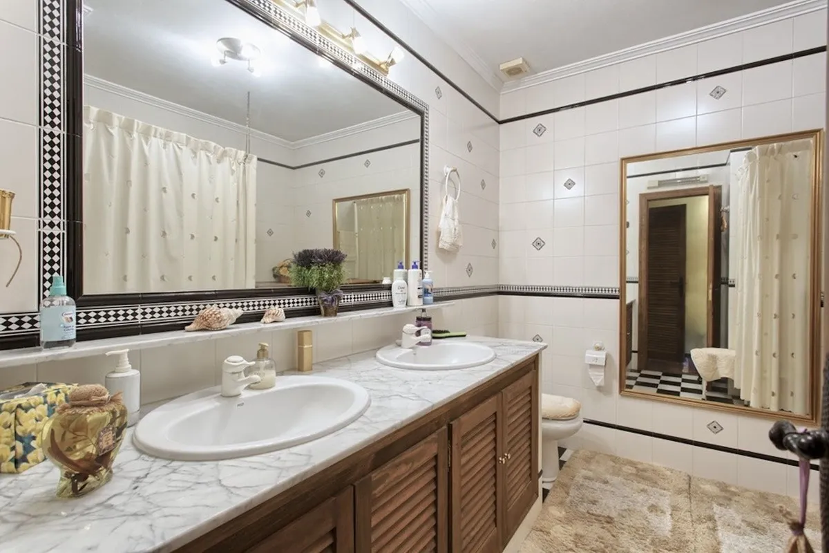 ffc0df8b-77bf-4022-9f09-0c50f1a6bb8c