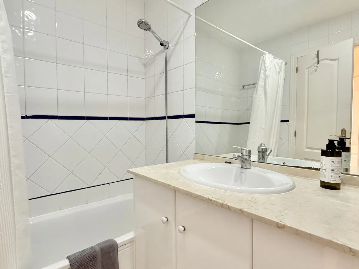 34b6aa01-9083-4ff1-860d-7864464a7e9c