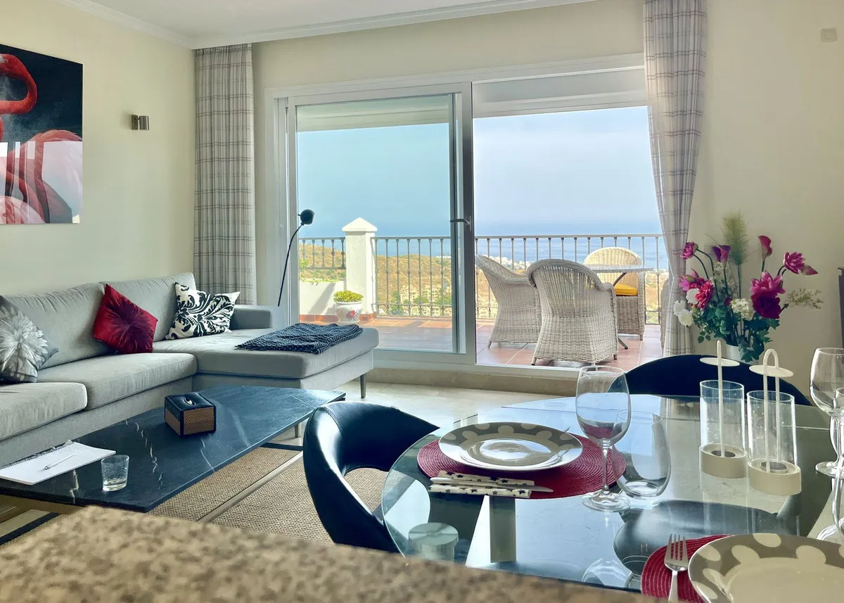 14006527-ddf7-4241-953b-cac59a04096b