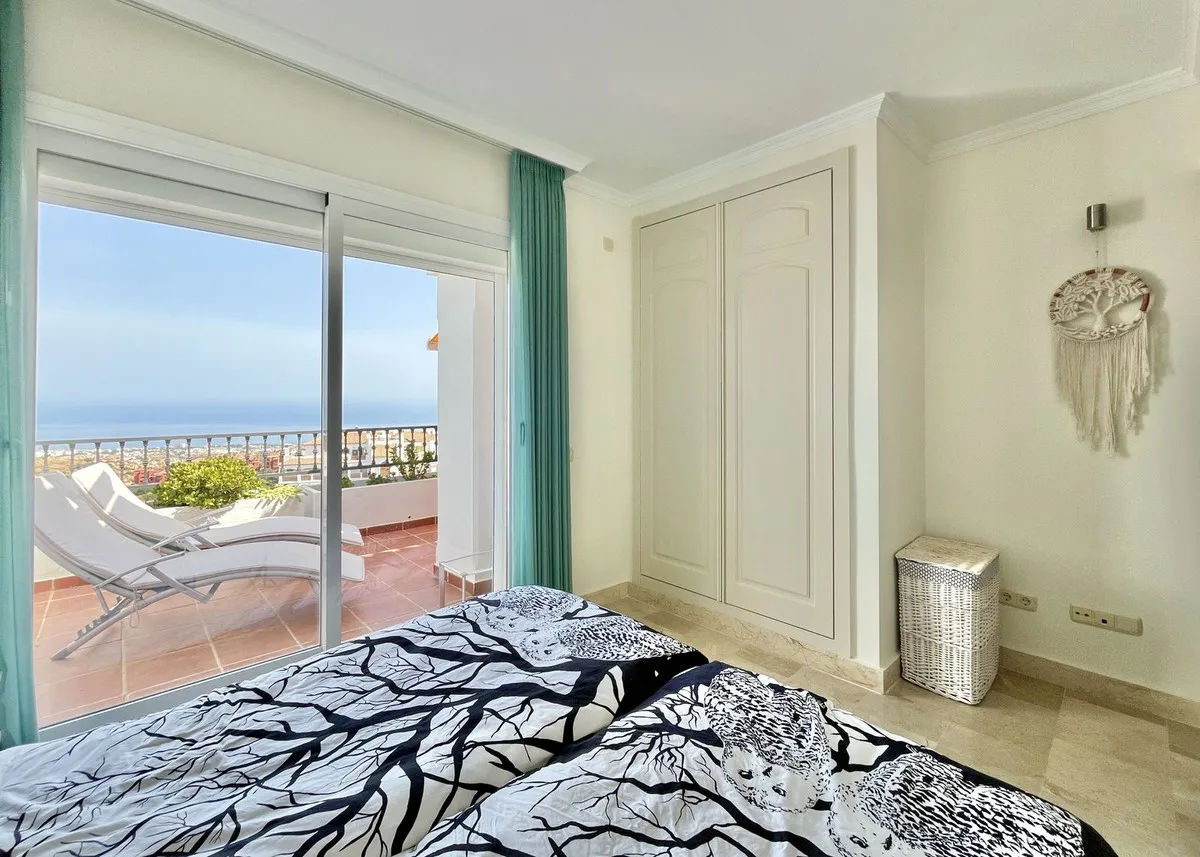 62f776b2-31cd-486d-b19a-074ca25d4e96